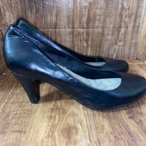Giani Bernini heels size 7W